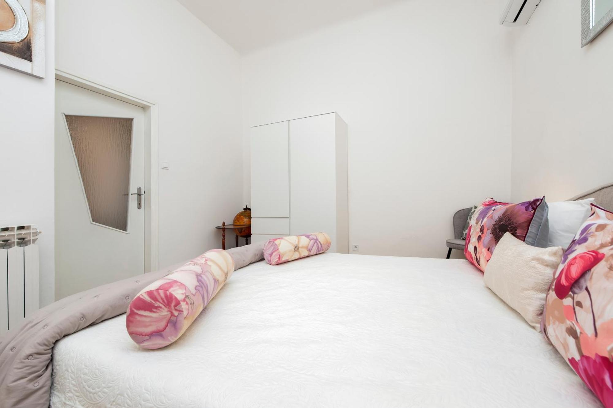 Apartment Rubi Ровинь Экстерьер фото